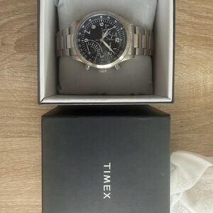 Brand new Timex Silver Tone Bracelet Watch with Black Dial